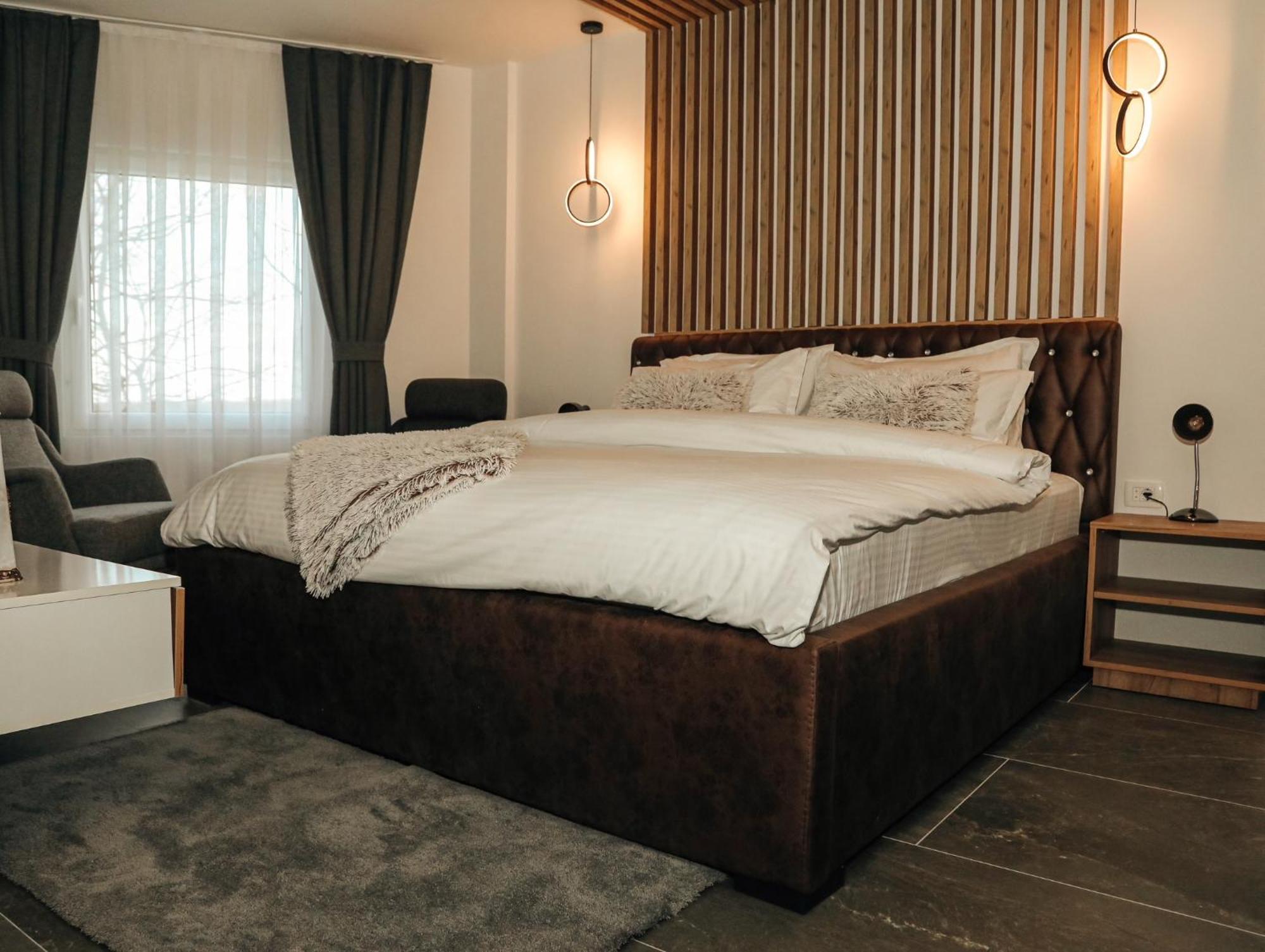 Hotel Europa 92 Ferizaj Esterno foto